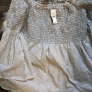 LOFT Tops - Ann Taylor Loft cold shoulder bell sleeve top nwt LOFT Tops - Ann Taylor Loft cold shoulder bell sleeve top nwt